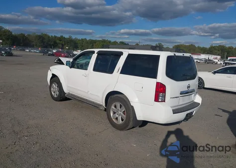 2011 Nissan Pathfinder Sv z USA, uszkodzony, nr VIN 5N1AR1NN5BC629626